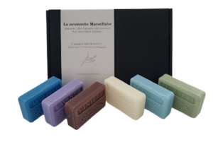 Soap bar set savon de marseille Fleur de lys, fleur de lotus, lavendel, vanille, aloe vera, chevrefeuille 6x125 gr.