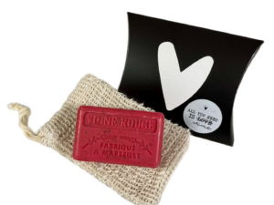 all you need is wine + rode wijn